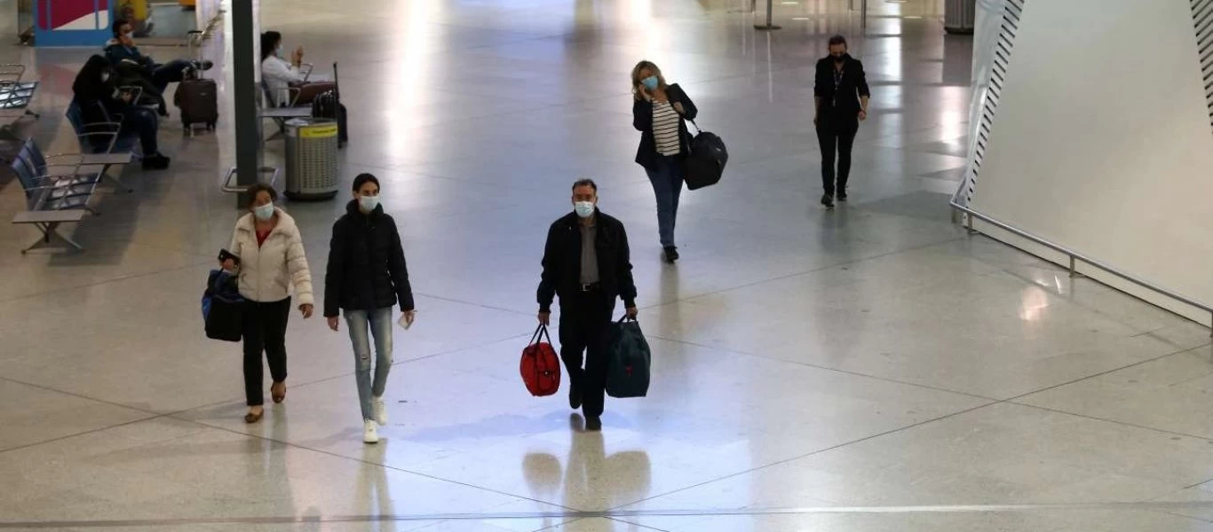 Ην.Βασίλειο: Οι ταξιδιώτες θα υποβάλλονται σε 4 τεστ και σε υποχρεωτική καραντίνα